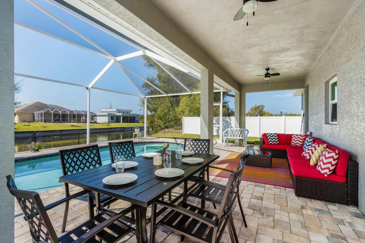 Amazing Outdoor Living On A Freshwater Canal, 4 Bedrooms, Pet-Friendly - Villa Becky Cape Coral Exterior photo