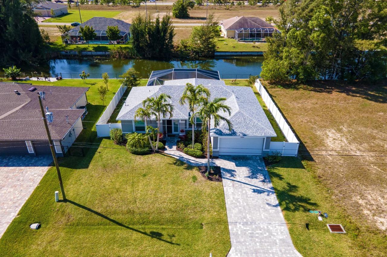 Amazing Outdoor Living On A Freshwater Canal, 4 Bedrooms, Pet-Friendly - Villa Becky Cape Coral Exterior photo