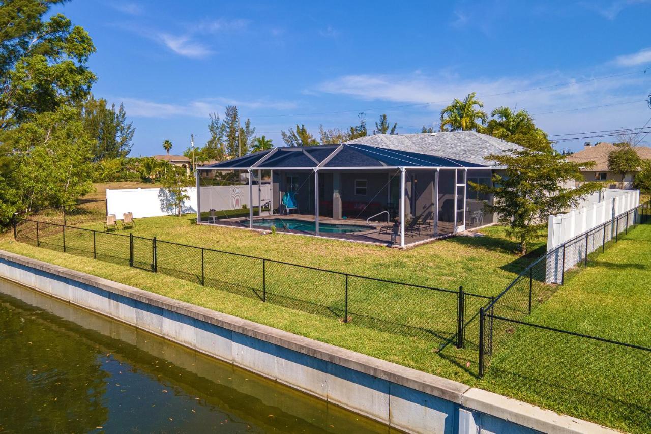 Amazing Outdoor Living On A Freshwater Canal, 4 Bedrooms, Pet-Friendly - Villa Becky Cape Coral Exterior photo